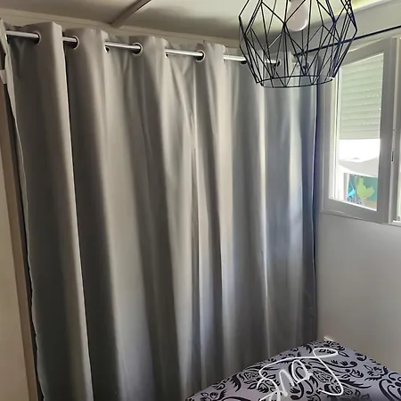 Domaine Du Pin De La Lègue Camping *